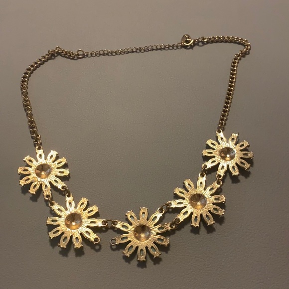 Turquoise and gold floral necklace - Picture 4 of 4